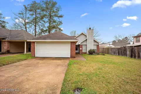 2028 Red Oak Drive Dr, Brandon, MS 39042