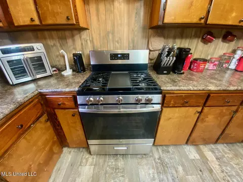 Kitchen - 138 Jessie Smith Rd, Lucedale, MS 39452 photo 2 of 4
