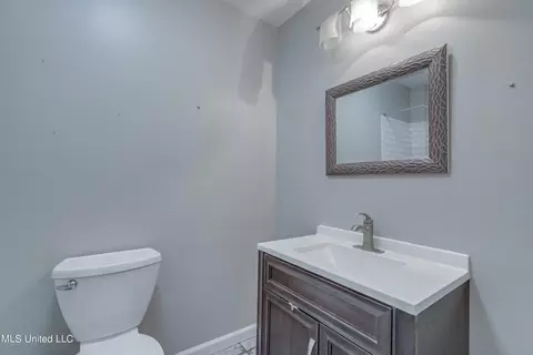 Bath - 246 Highpoint Dr, Diamondhead, MS 39525 photo 1 of 3