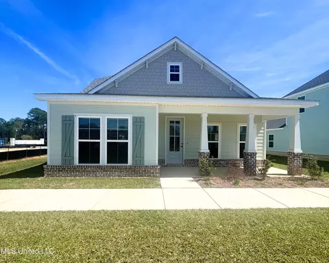 113 Everly Cir, Ocean Springs, MS 39564