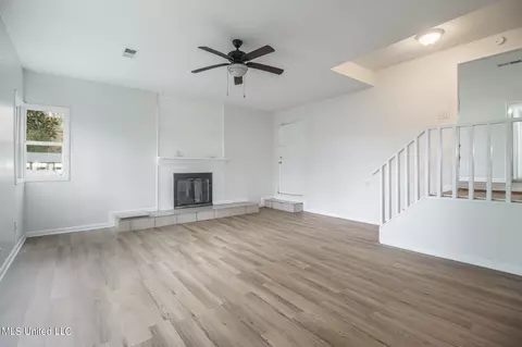 Living - 3112 Bellview Ave, Moss Point, MS 39563 photo 1 of 1