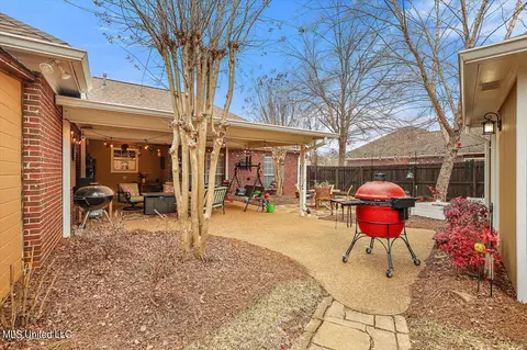 Exterior - 207 Pecan Cir, Brandon, MS 39042 photo 9 of 11