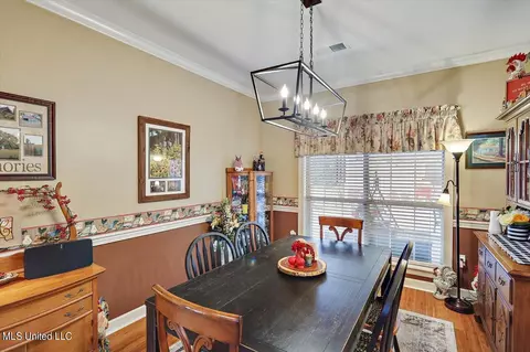 Dining - 207 Pecan Cir, Brandon, MS 39042 photo 1 of 3