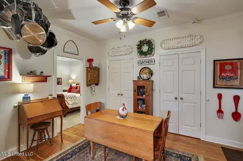 Dining - 207 Pecan Cir, Brandon, MS 39042 photo 3 of 3