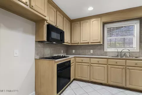 Kitchen - 1609 Lockwood Ave, Jackson, MS 39211 photo 1 of 2