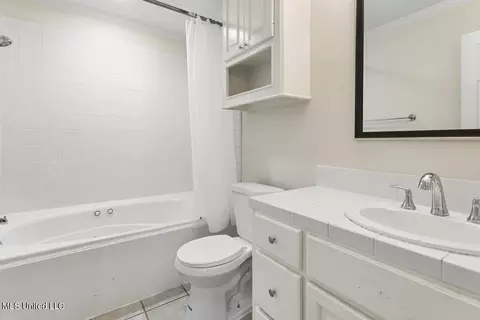 Bath - 1609 Lockwood Ave, Jackson, MS 39211 photo 2 of 2