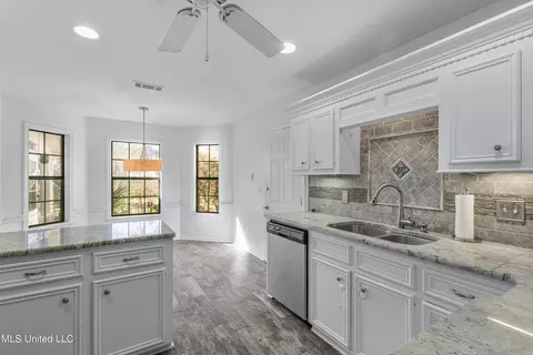 Kitchen - 122 Sumac Dr, Madison, MS 39110 photo 1 of 5