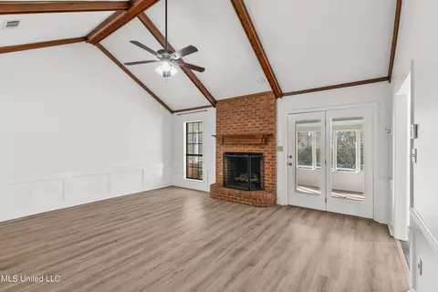 Living - 122 Sumac Dr, Madison, MS 39110 photo 1 of 2