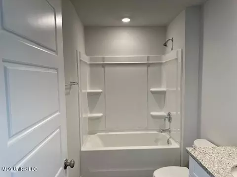 Bath - 1055 Enclave Cir, Long Beach, MS 39560 photo 6 of 6