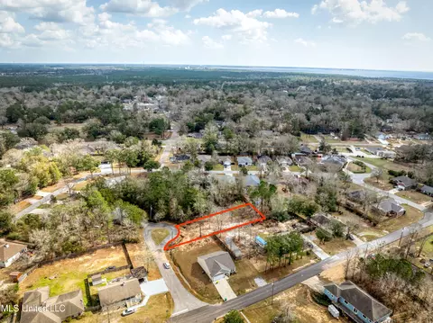 972 Kunia Ct, Diamondhead, MS 39525 photo 5