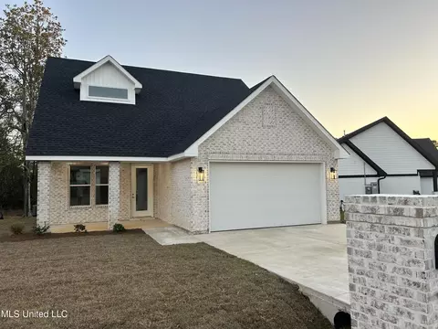 87003 Beaux Vue Ct, Diamondhead, MS 39525