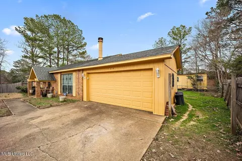 Exterior - 124 Aspen Cv, Jackson, MS 39212 photo 3 of 4