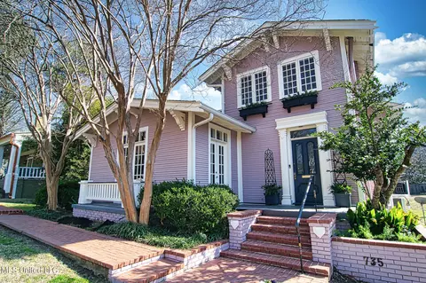 735 Gillespie St, Jackson, MS 39202