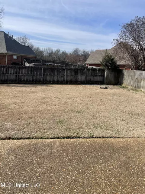 Exterior - 393 Northwood Hills Dr, Hernando, MS 38632 photo 4 of 5