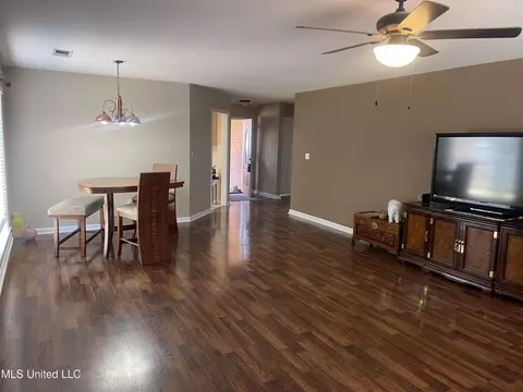 Dining - 393 Northwood Hills Dr, Hernando, MS 38632 photo 1 of 3