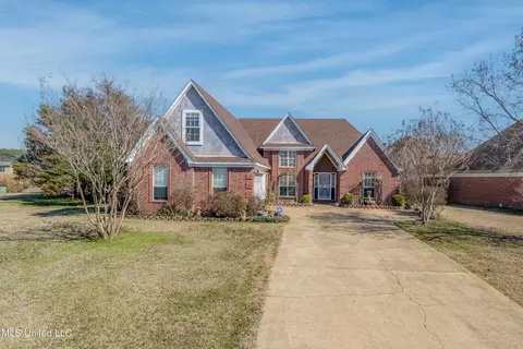 6186 Lakefront Dr, Horn Lake, MS 38637