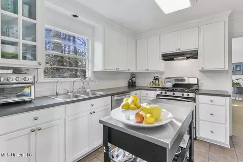 Kitchen - 4137 Comanche Dr, Jackson, MS 39211 photo 2 of 2