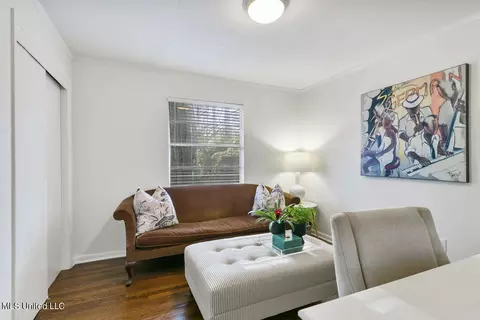 Living - 4137 Comanche Dr, Jackson, MS 39211 photo 4 of 4