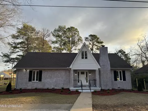 104 Claiborne St, Terry, MS 39170