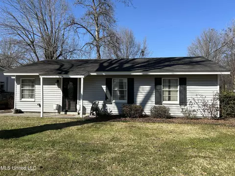 504 Meadow Ln, Cleveland, MS 38732