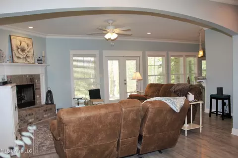 Living - 215 Mill Creek Ln, Lucedale, MS 39452 photo 3 of 6