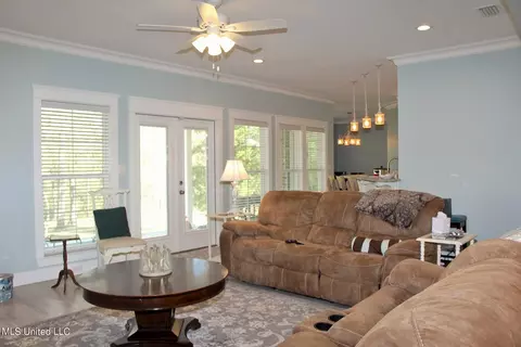 Living - 215 Mill Creek Ln, Lucedale, MS 39452 photo 5 of 6