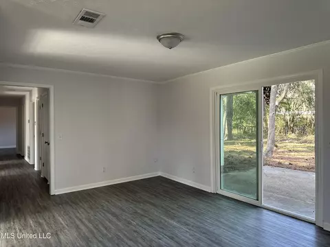 826 Newland St, Jackson, MS 39211 photo 3