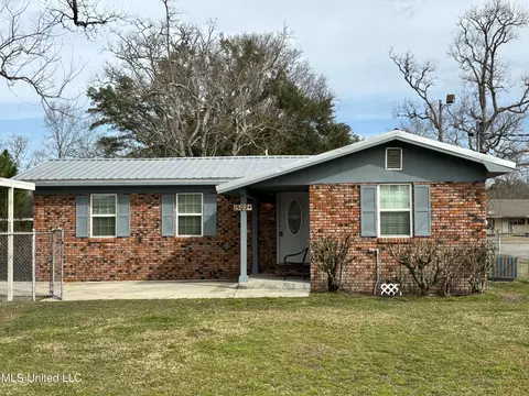 15024 Mcclellan Rd, Biloxi, MS 39532