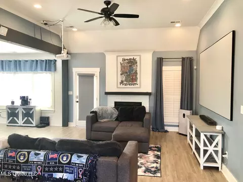 Living - 3815 Reghans Pl, Hernando, MS 38632 photo 1 of 3