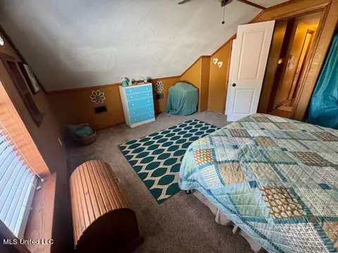 Bedroom - 2213 Beesley Rd, Lucedale, MS 39452 photo 3 of 3