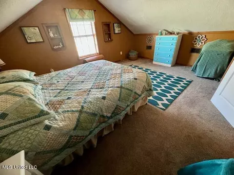 Bedroom - 2213 Beesley Rd, Lucedale, MS 39452 photo 2 of 3