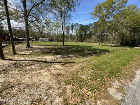 Exterior - 2213 Beesley Rd, Lucedale, MS 39452 photo 8 of 14