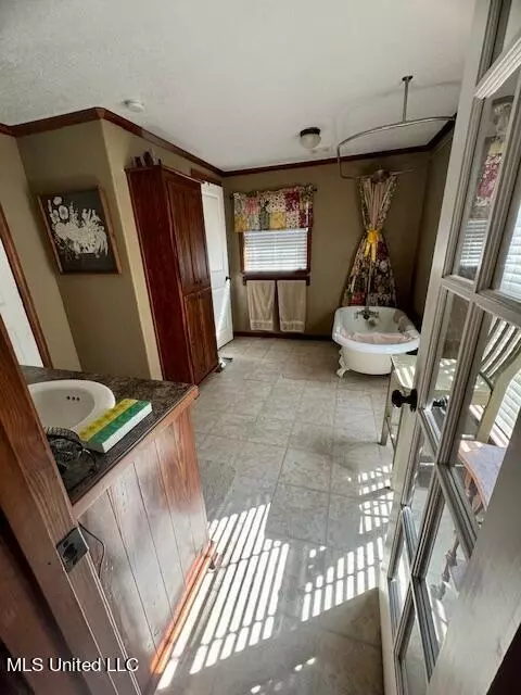 Bath - 2213 Beesley Rd, Lucedale, MS 39452 photo 1 of 4