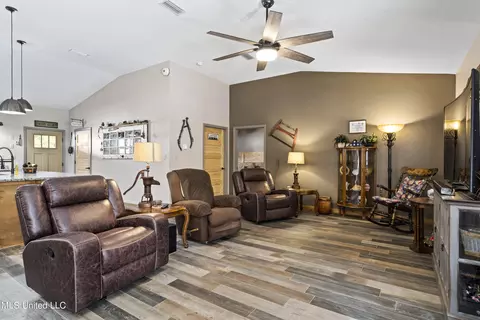Living - 1189 Grain Elevator Rd, Lucedale, MS 39452 photo 2 of 3