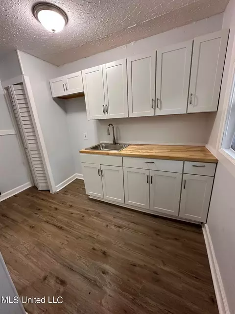 3550 Hines St, Jackson, MS 39212 photo 7