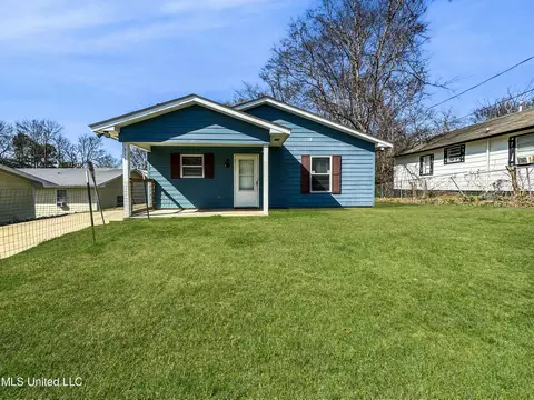 311 Doctor Douglas L Conner Dr, Starkville, MS 39759