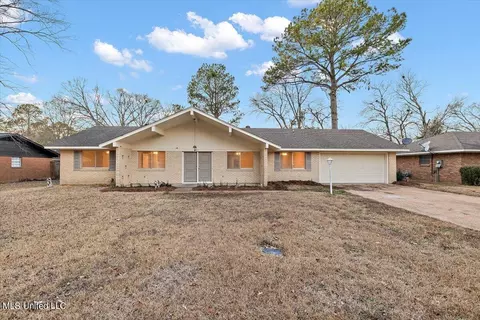 5915 Sedgwick Dr, Jackson, MS 39211