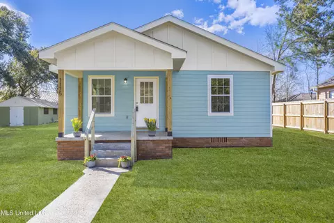 1175 Lafayette St, Biloxi, MS 39530