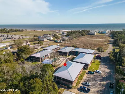 1550 E Second St #Q95, Pass Christian, MS 39571