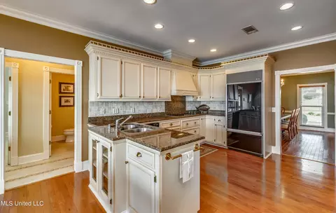 Kitchen - 145 Northwind Dr, Brandon, MS 39047 photo 1 of 6