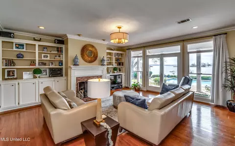 Living - 145 Northwind Dr, Brandon, MS 39047 photo 1 of 8