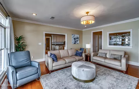 Living - 145 Northwind Dr, Brandon, MS 39047 photo 5 of 8