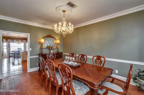 Dining - 145 Northwind Dr, Brandon, MS 39047 photo 2 of 4