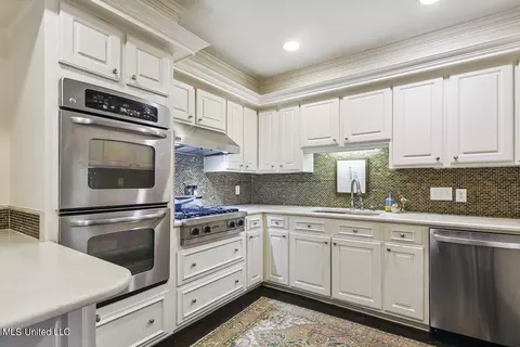 Kitchen - 145 Royal Lytham, Jackson, MS 39211 photo 2 of 3