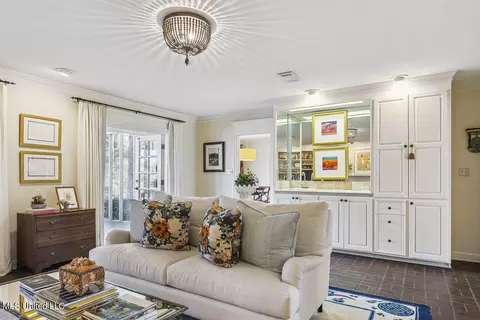 Living - 145 Royal Lytham, Jackson, MS 39211 photo 4 of 8
