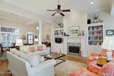 Living - 217 Geneva Boulevard Blvd, Madison, MS 39110 photo 2 of 5