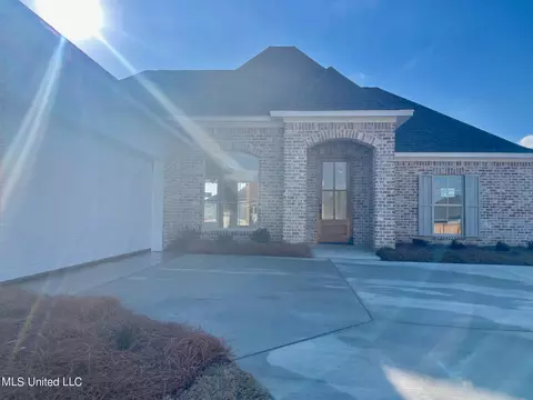 Exterior - 586 E Park St, Canton, MS 39046 photo 2 of 16