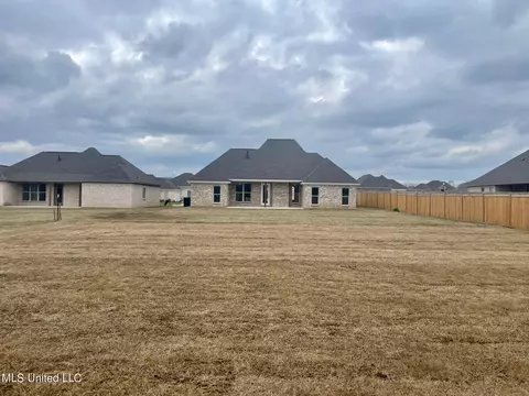Exterior - 586 E Park St, Canton, MS 39046 photo 6 of 16