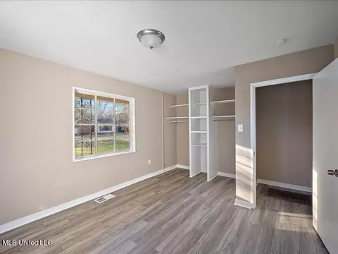 Bedroom - 3066 Oak Forest Dr, Jackson, MS 39212 photo 2 of 2