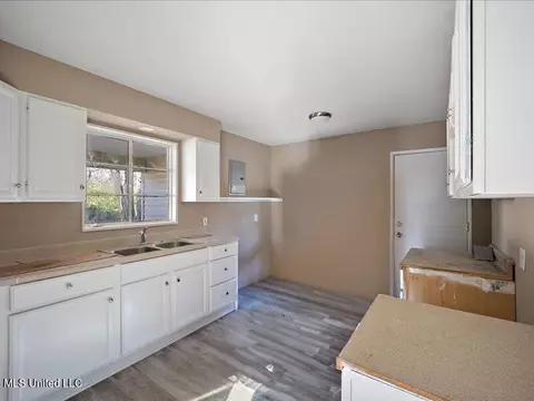 Other - 3066 Oak Forest Dr, Jackson, MS 39212 photo 3 of 6